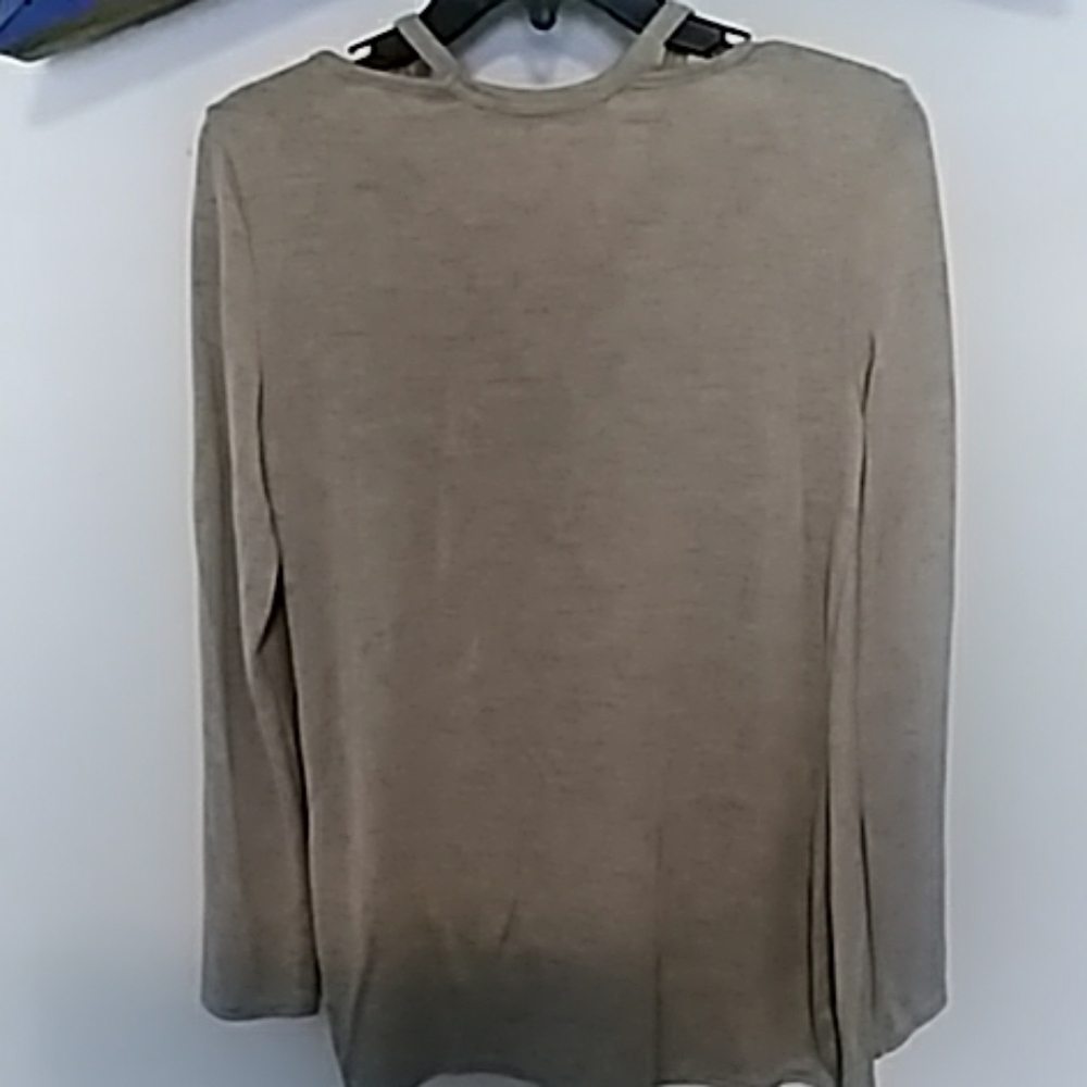 Sweater - Picture 3 of 3